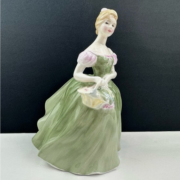 Royal Doulton Clarissa Figurine - Picture 2 of 11